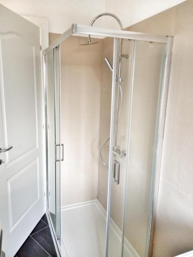 Red Tower Venice Apartment - 2 Mins From Vce Airport- Free Wifi เตสเซรา ภายนอก รูปภาพ