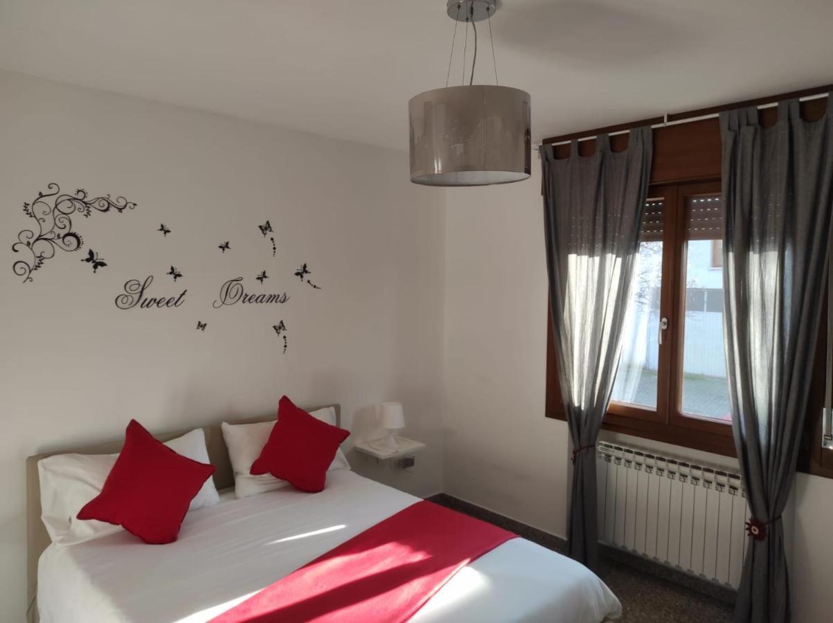Red Tower Venice Apartment - 2 Mins From Vce Airport- Free Wifi เตสเซรา ภายนอก รูปภาพ