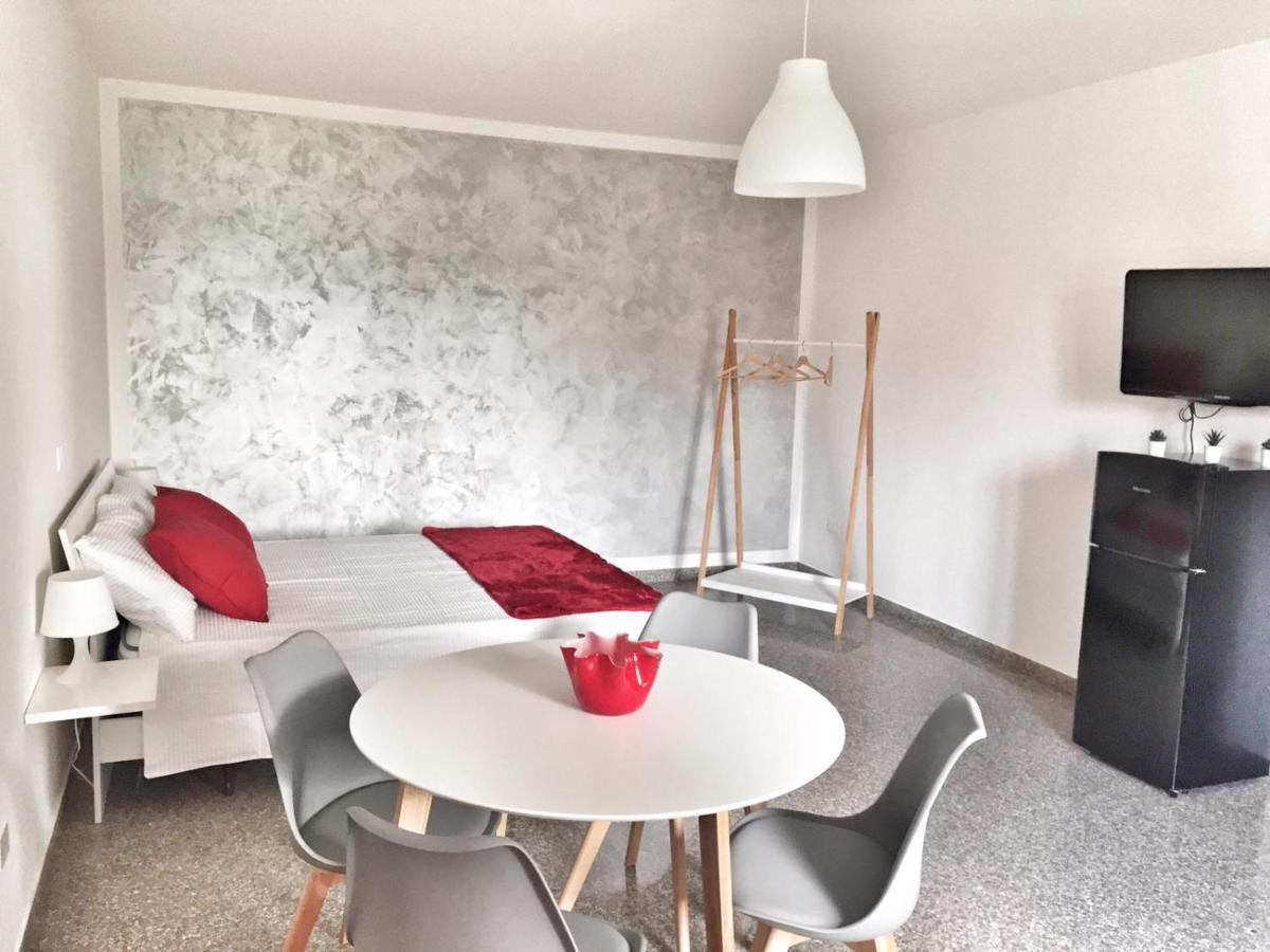 Red Tower Venice Apartment - 2 Mins From Vce Airport- Free Wifi เตสเซรา ภายนอก รูปภาพ